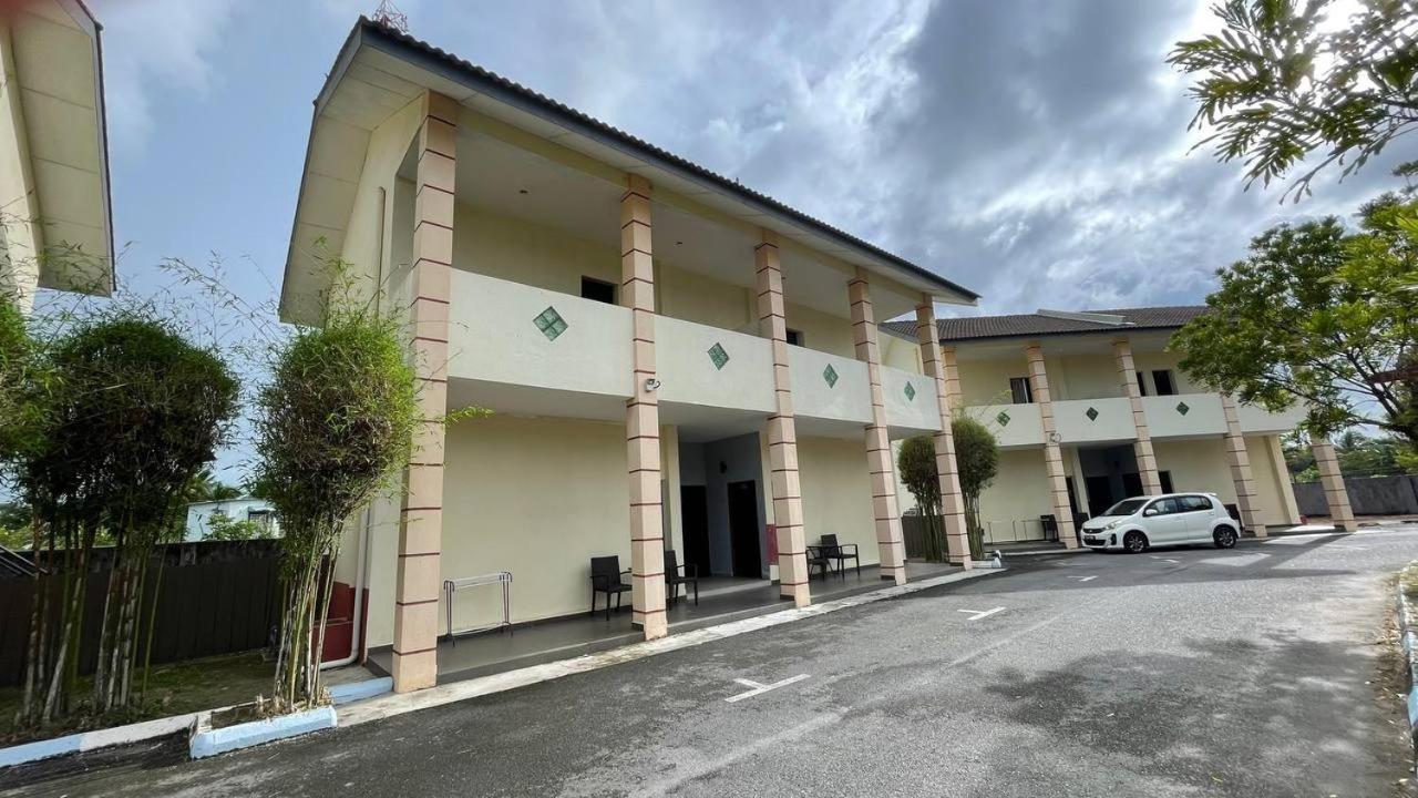 Adina Drive-In Motel Cenang - Managed By Shell Out Resort Pantai Cenang (Langkawi) Exterior foto