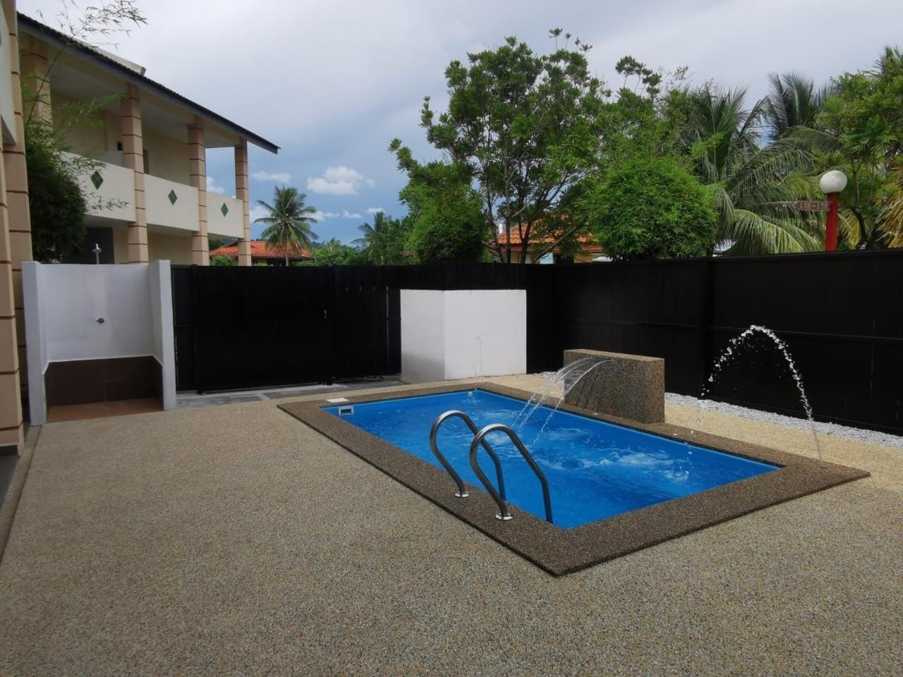 Adina Drive-In Motel Cenang - Managed By Shell Out Resort Pantai Cenang (Langkawi) Exterior foto